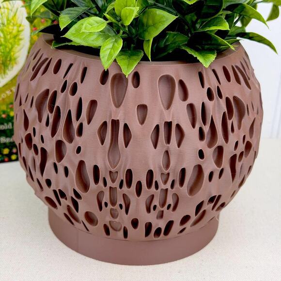 The Spotted Planter, Indoor Flower Pot, Tabletop Planter, Organic Pattern - Picture 2 of 10